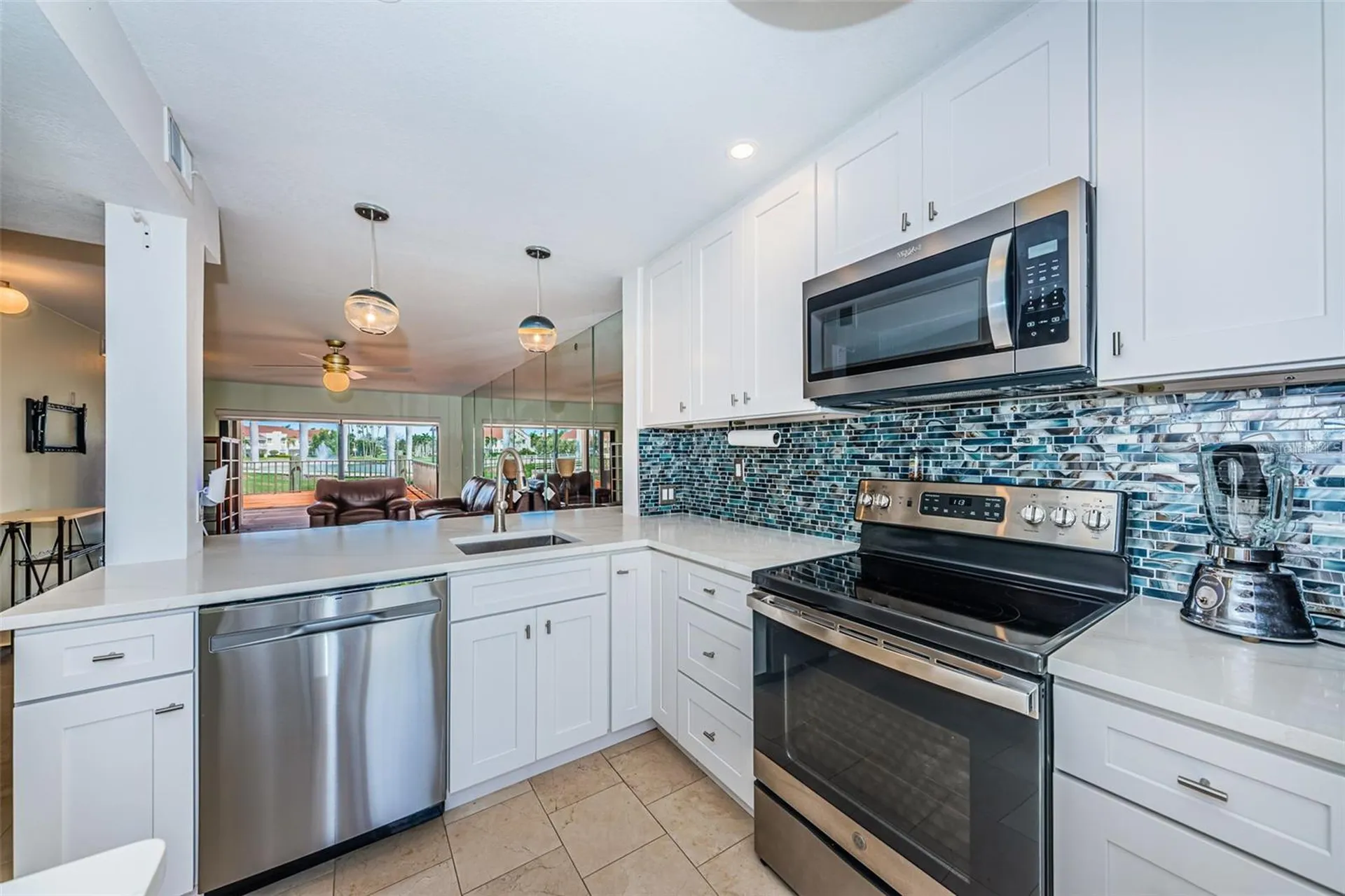 6273 Bahia Del Mar Boulevard St Petersburg FL 33715