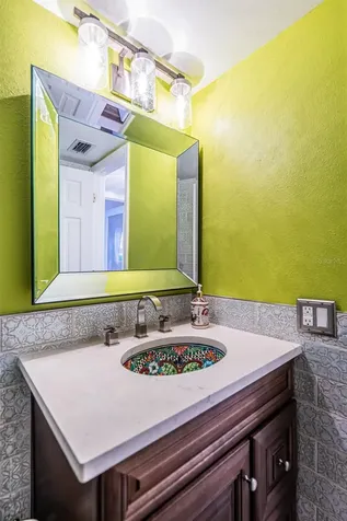 6273 Bahia Del Mar Boulevard St Petersburg FL 33715