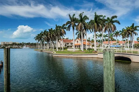 6273 Bahia Del Mar Boulevard St Petersburg FL 33715