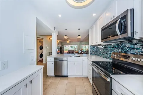 6273 Bahia Del Mar Boulevard St Petersburg FL 33715