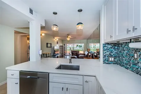 6273 Bahia Del Mar Boulevard St Petersburg FL 33715