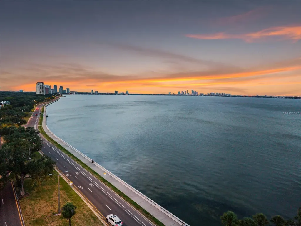 4907 Bayshore Boulevard Tampa FL 33611