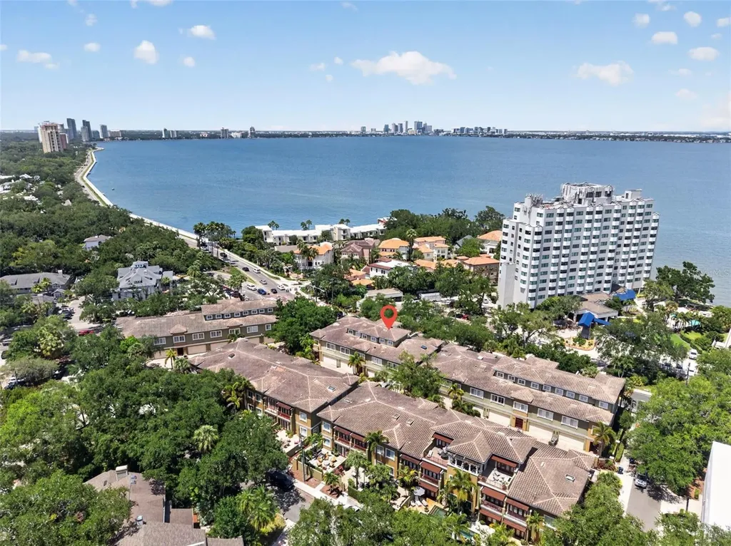 4907 Bayshore Boulevard Tampa FL 33611