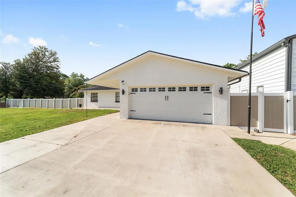 80 NE 62nd Street Ocala FL 34479