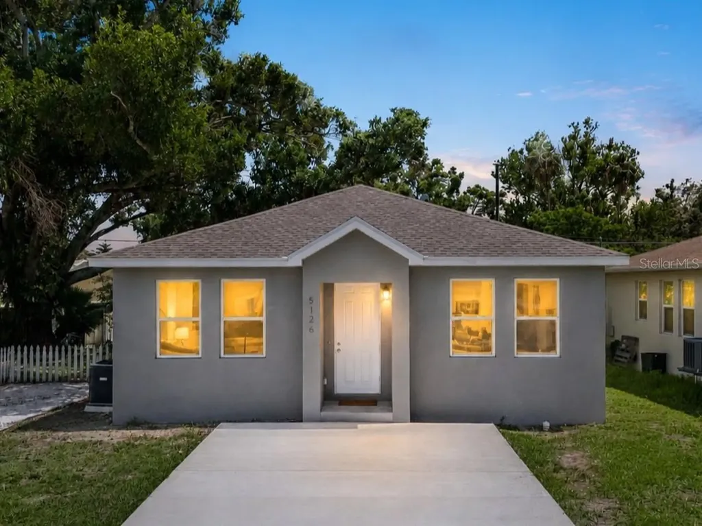 5126 16th Avenue S Gulfport FL 33707