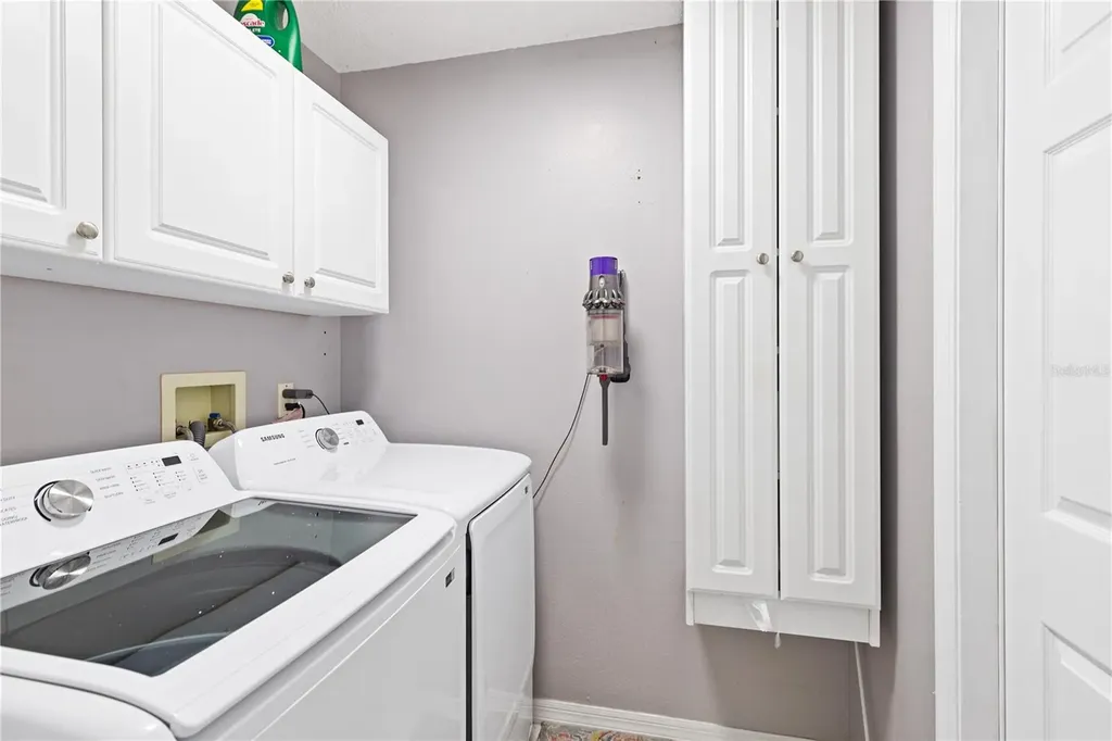 1623 Gray Bark Drive Oldsmar FL 34677