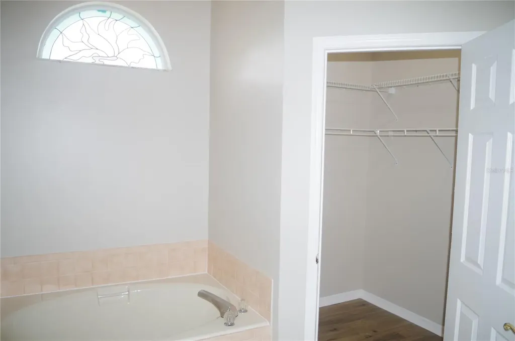 4207 Elba Place Valrico FL 33596