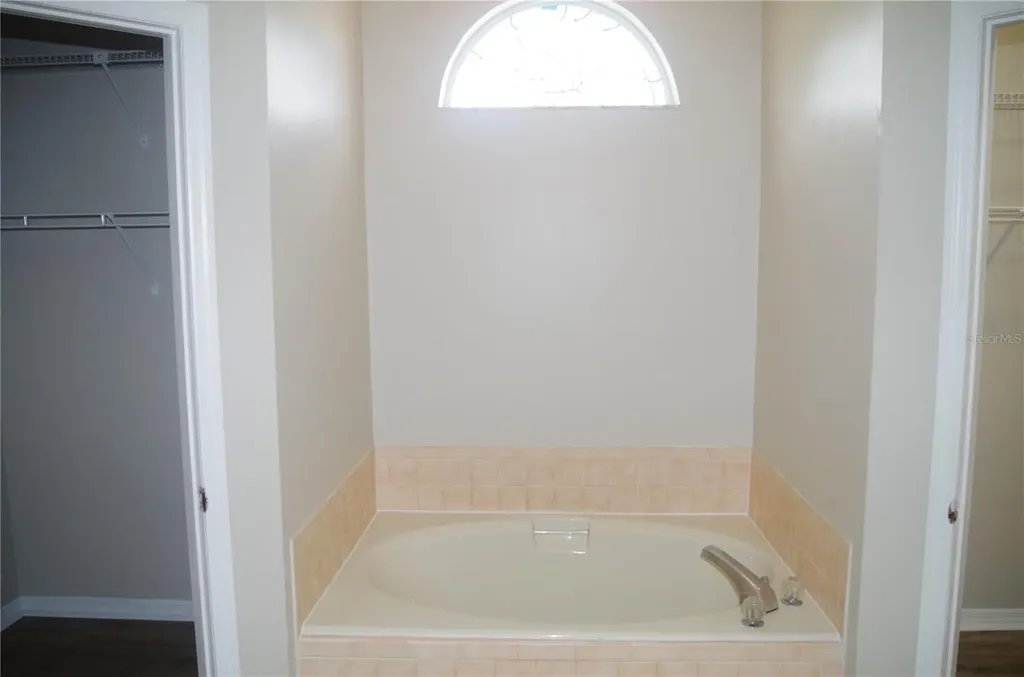 4207 Elba Place Valrico FL 33596
