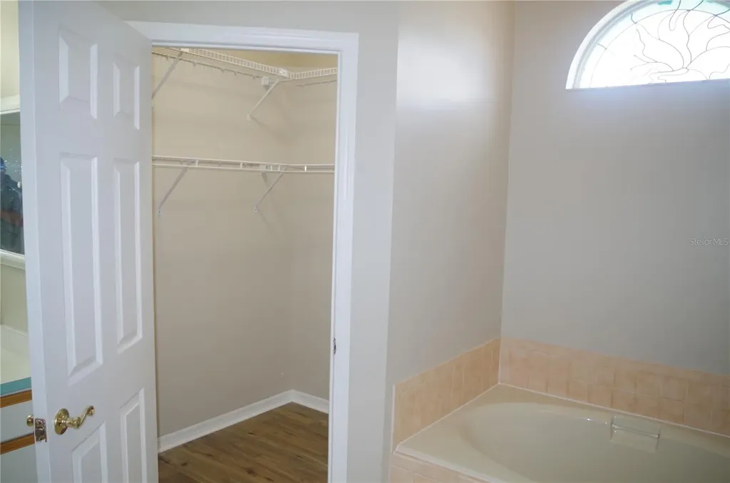 4207 Elba Place Valrico FL 33596