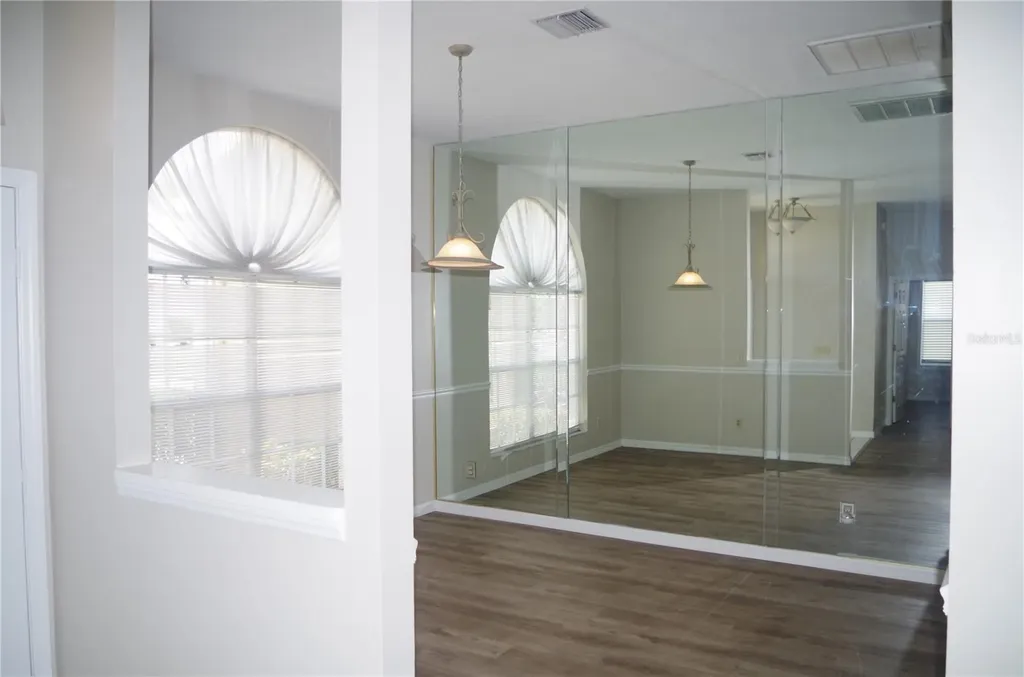 4207 Elba Place Valrico FL 33596