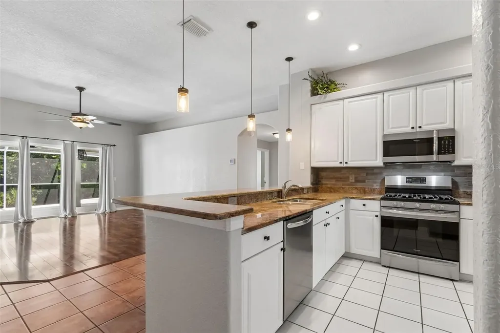 8604 Brookway Circle Tampa FL 33635