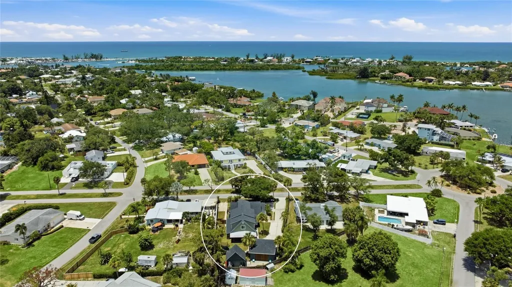 405 Bay Point Avenue Nokomis FL 34275