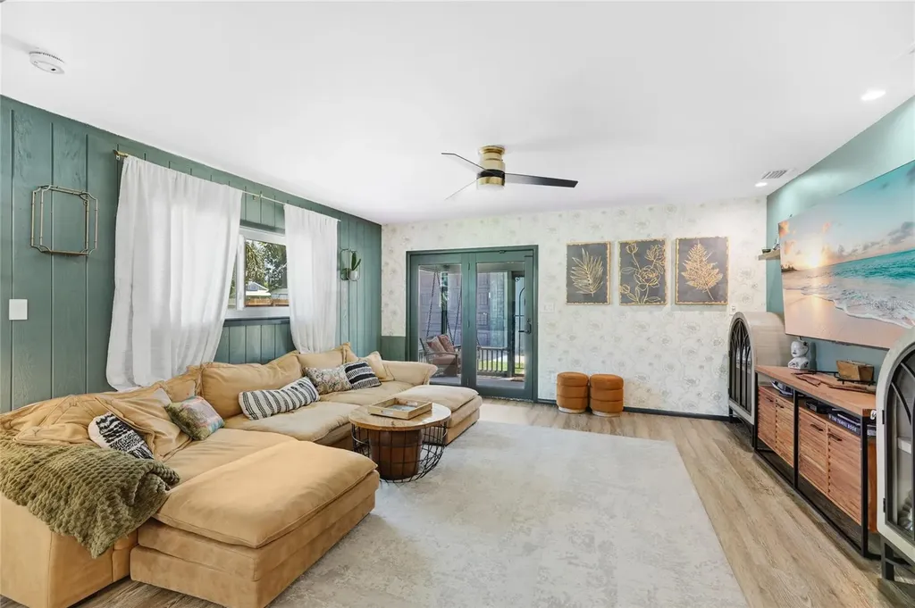405 Bay Point Avenue Nokomis FL 34275