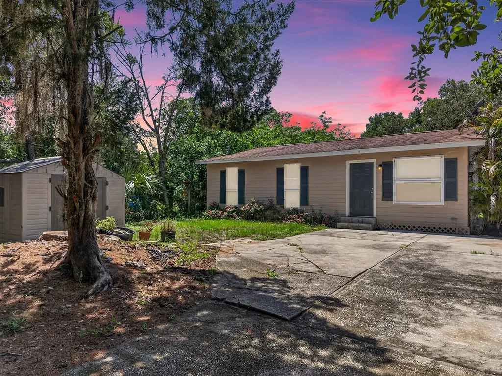 4793 Pleasant Avenue Palm Harbor FL 34683