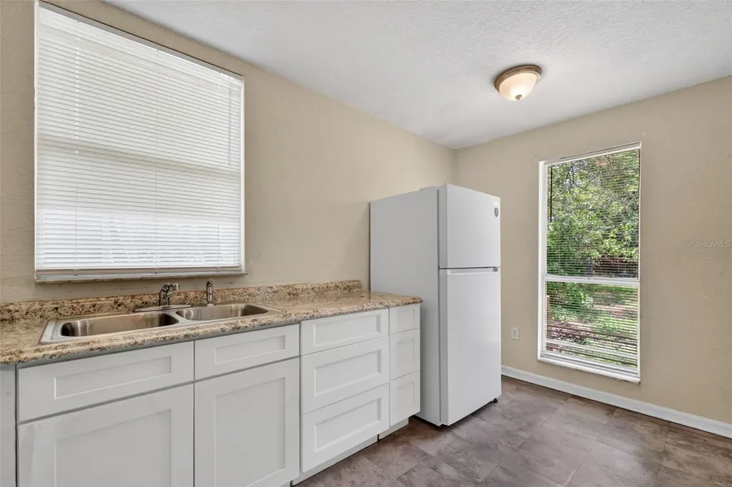 4793 Pleasant Avenue Palm Harbor FL 34683