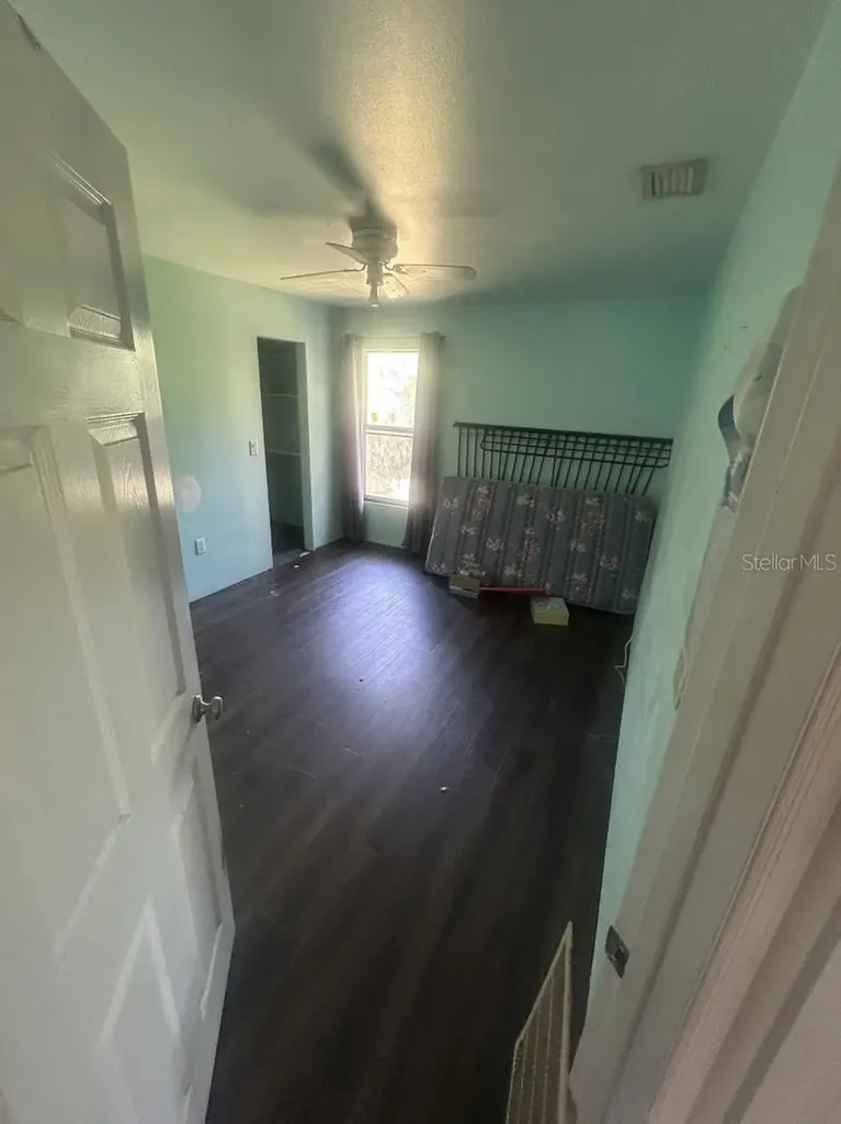 5610 Middle Avenue Sarasota FL 34243