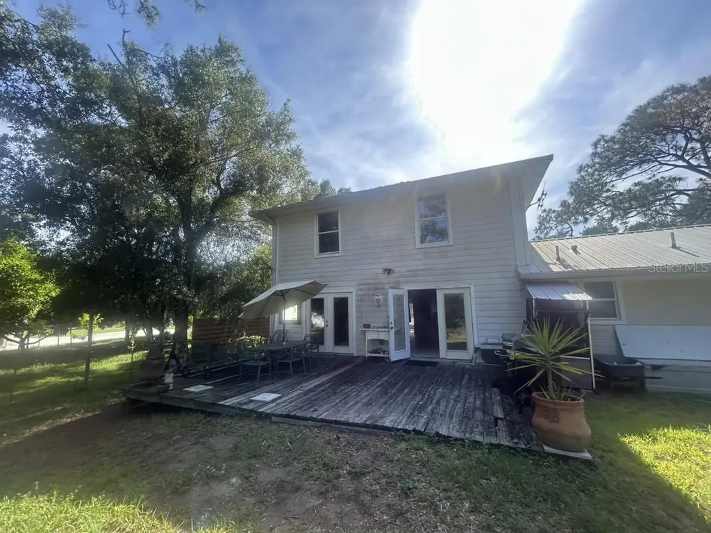 5610 Middle Avenue Sarasota FL 34243