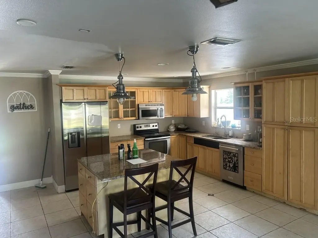 5610 Middle Avenue Sarasota FL 34243