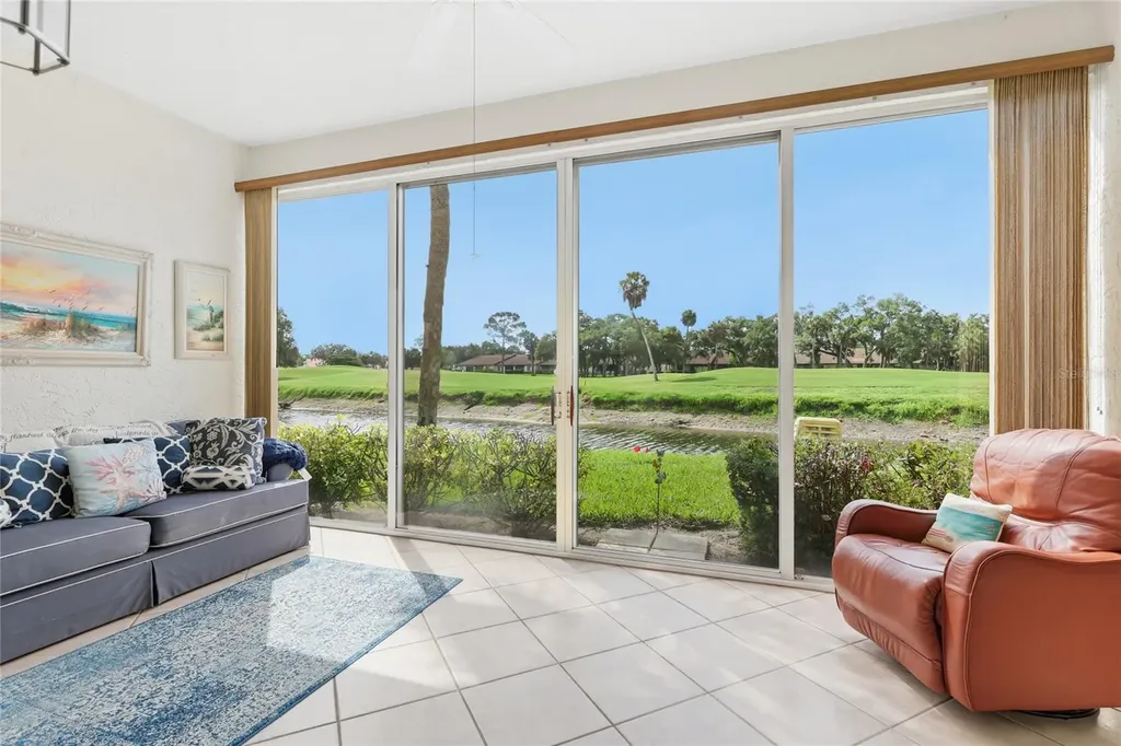 5590 Golf Pointe Drive Sarasota FL 34243
