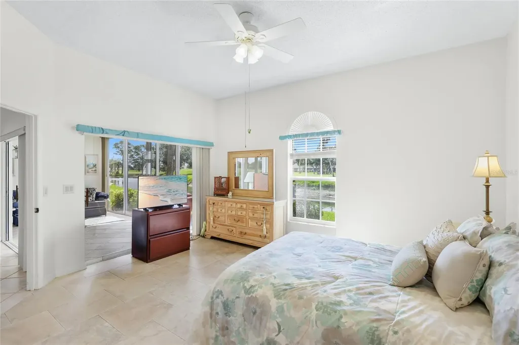 5590 Golf Pointe Drive Sarasota FL 34243