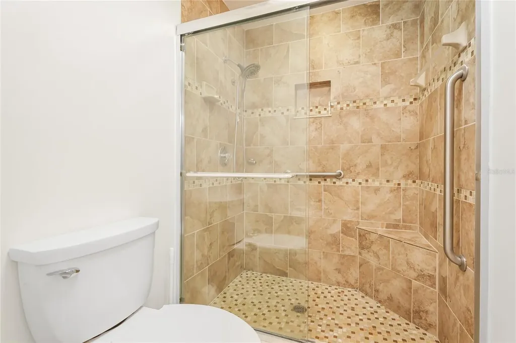 5590 Golf Pointe Drive Sarasota FL 34243