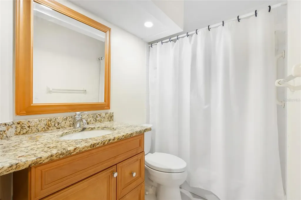 5590 Golf Pointe Drive Sarasota FL 34243