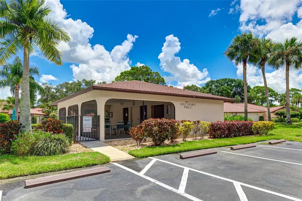 5590 Golf Pointe Drive Sarasota FL 34243