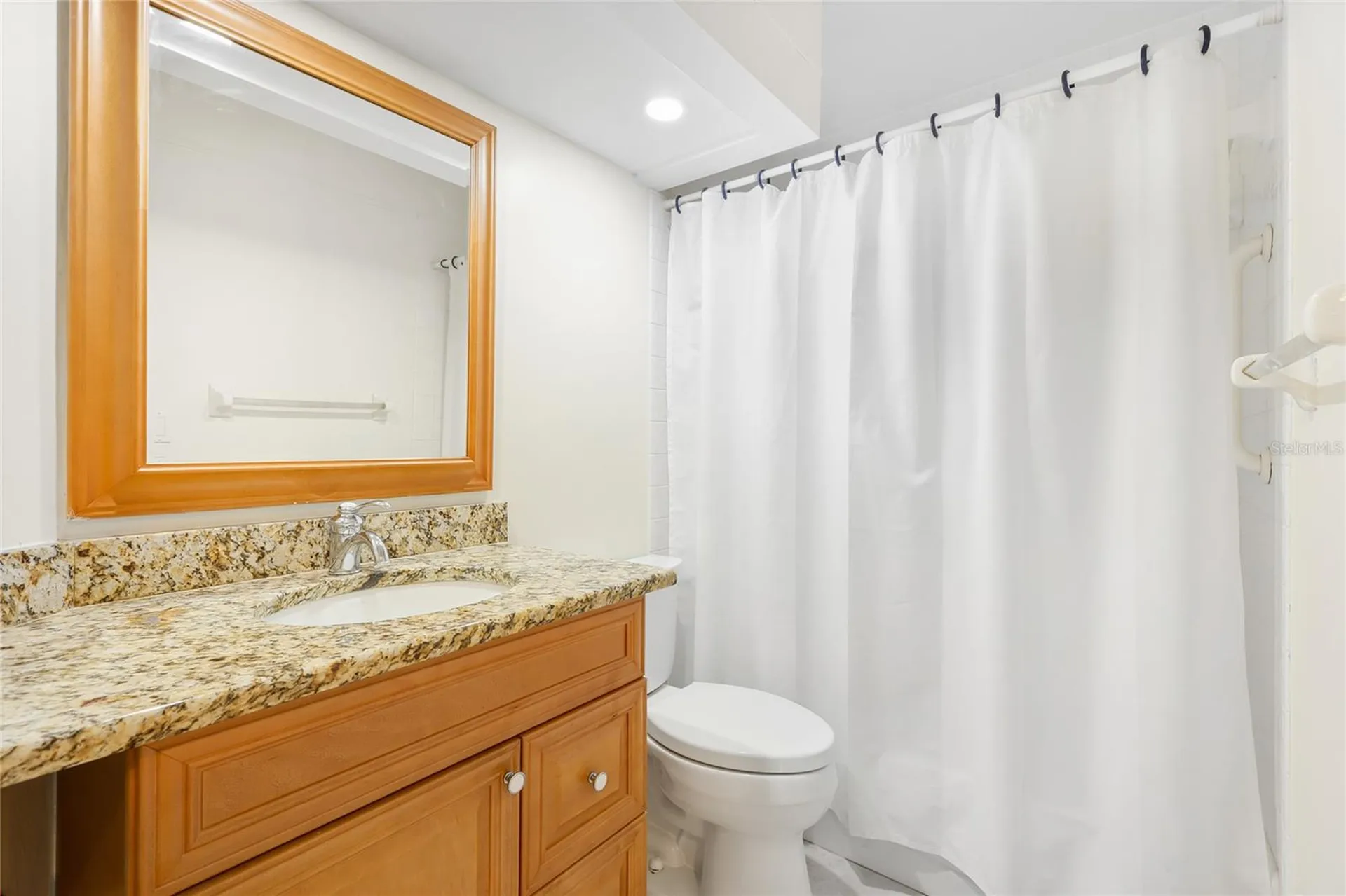 5590 Golf Pointe Drive Sarasota FL 34243