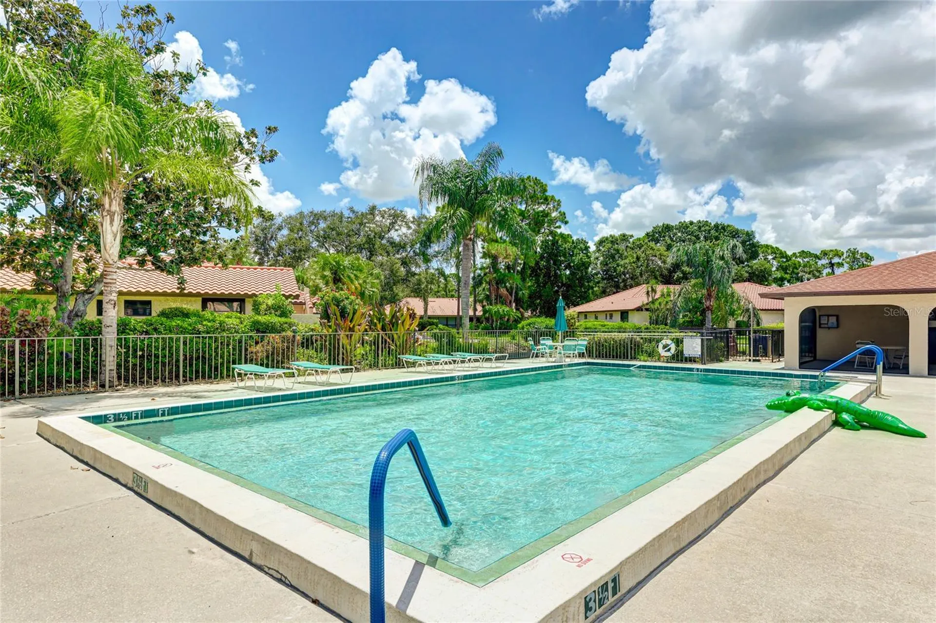 5590 Golf Pointe Drive Sarasota FL 34243