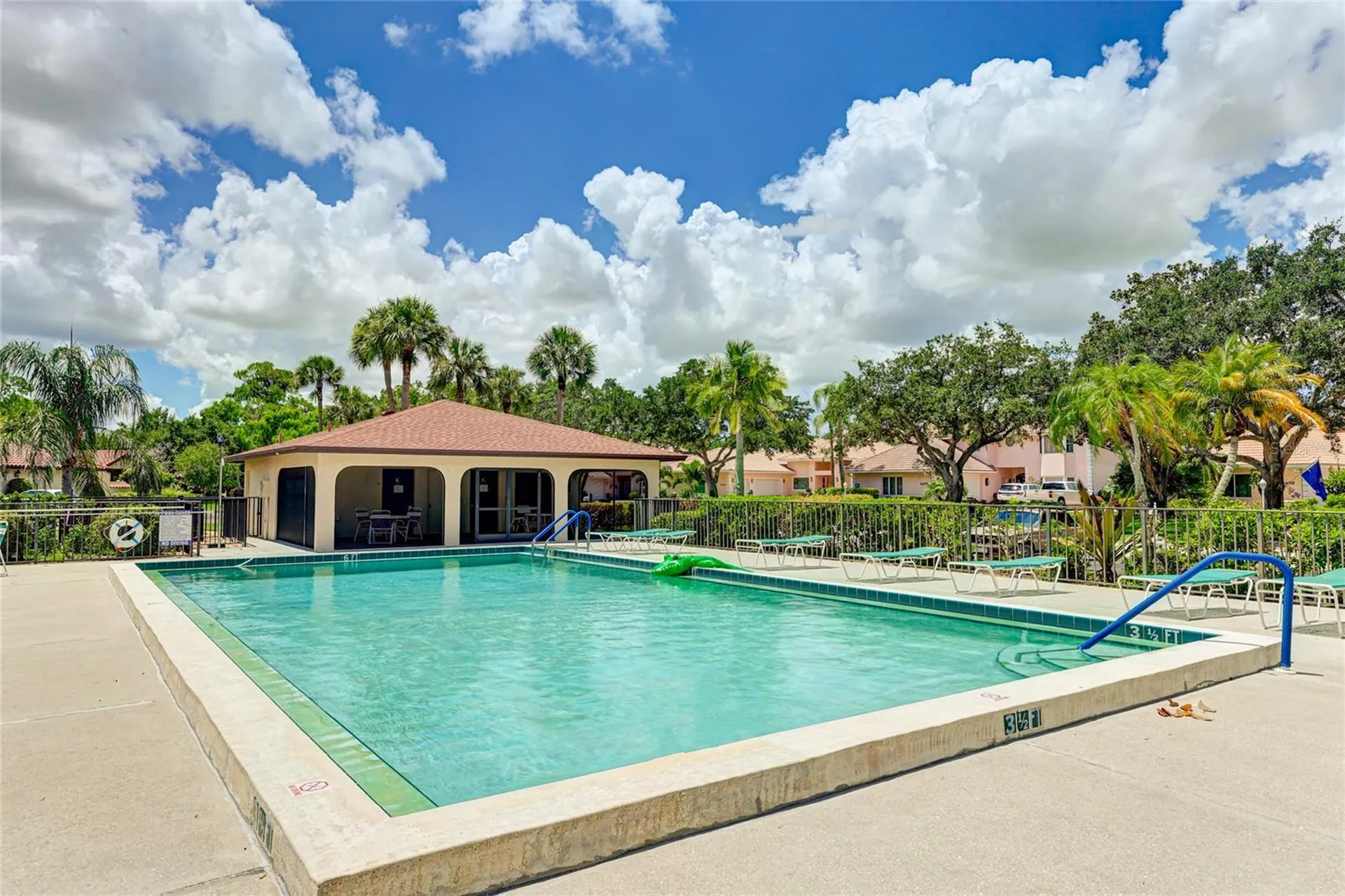 5590 Golf Pointe Drive Sarasota FL 34243