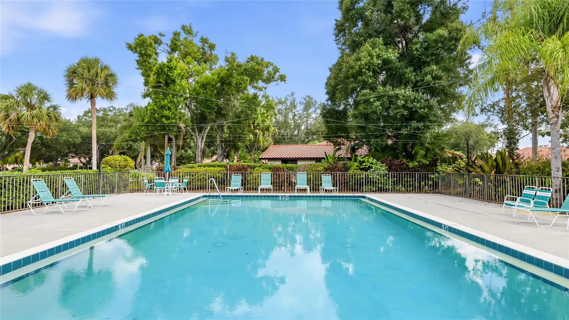 5590 Golf Pointe Drive Sarasota FL 34243