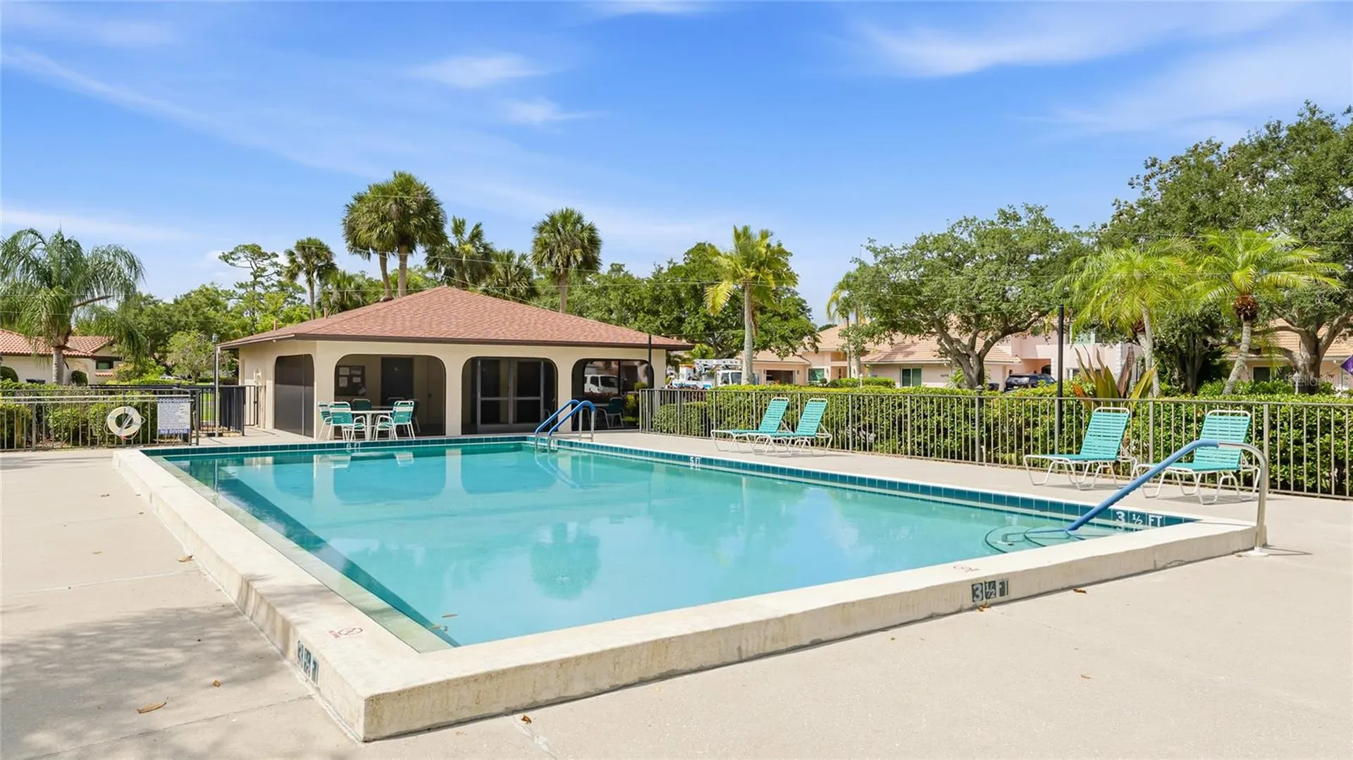 5590 Golf Pointe Drive Sarasota FL 34243
