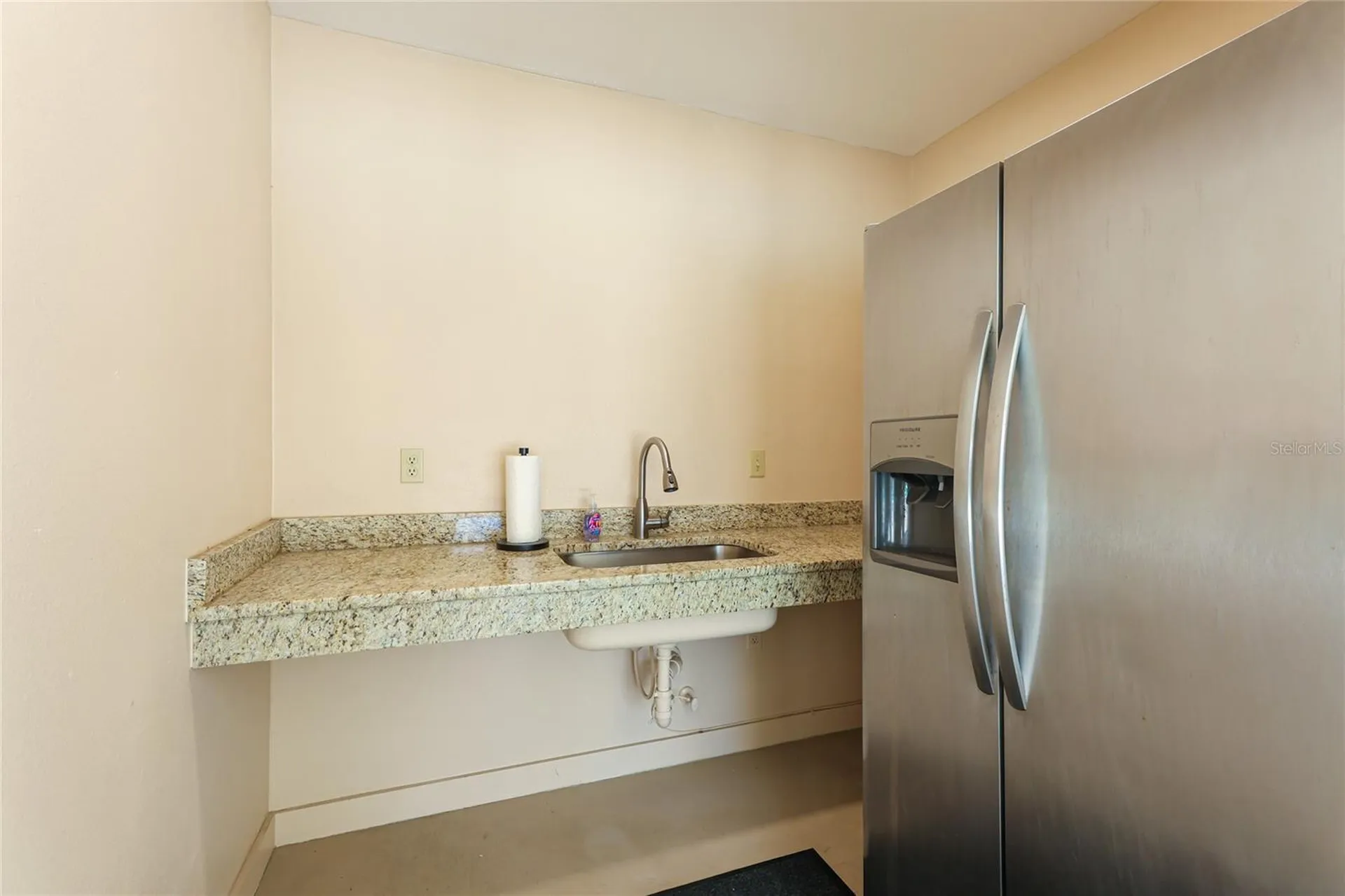 5590 Golf Pointe Drive Sarasota FL 34243