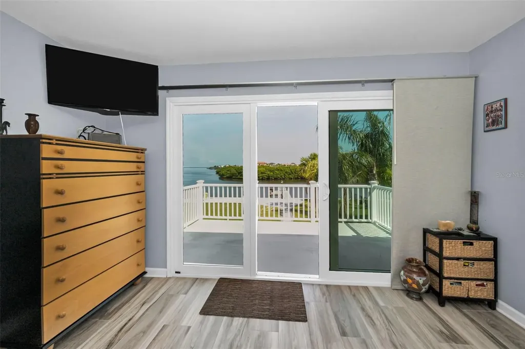 1620 Sea Breeze Drive Tarpon Springs FL 34689