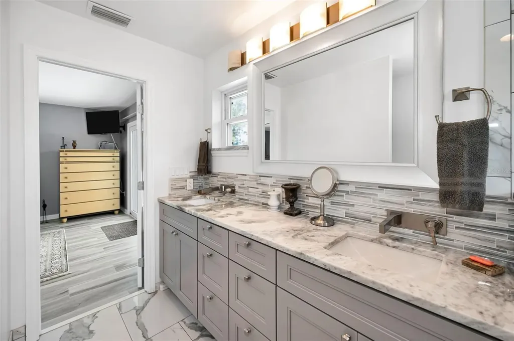 1620 Sea Breeze Drive Tarpon Springs FL 34689