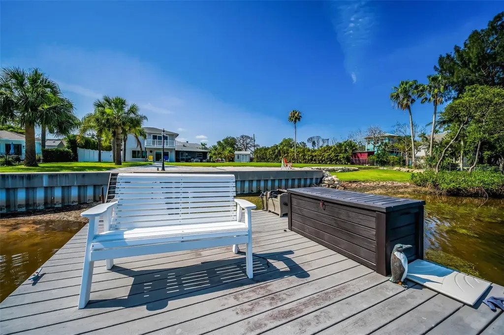 1620 Sea Breeze Drive Tarpon Springs FL 34689