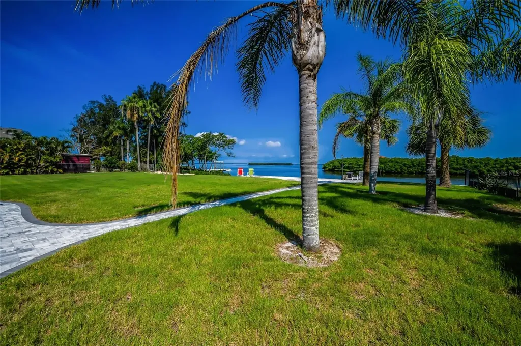 1620 Sea Breeze Drive Tarpon Springs FL 34689
