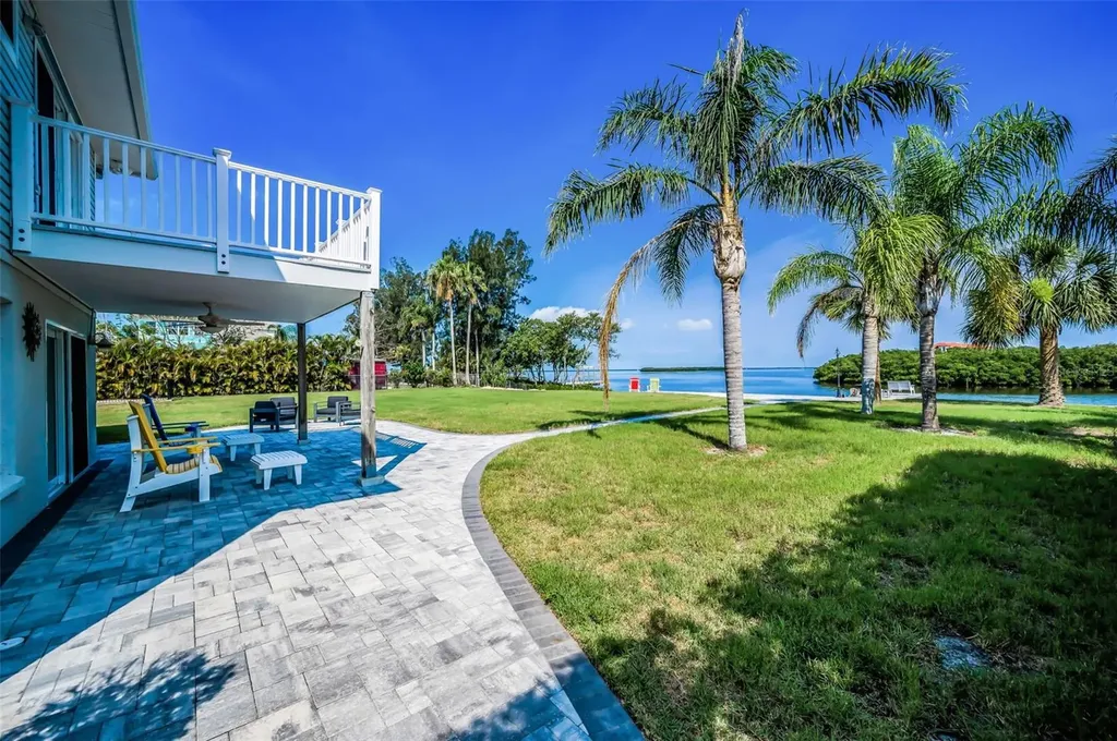1620 Sea Breeze Drive Tarpon Springs FL 34689