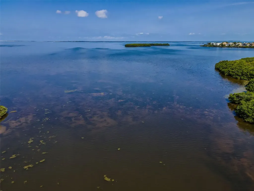 1620 Sea Breeze Drive Tarpon Springs FL 34689
