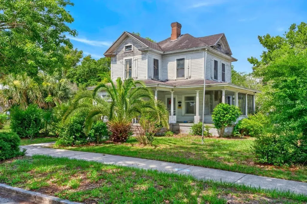 102 S Trowell Avenue Umatilla FL 32784