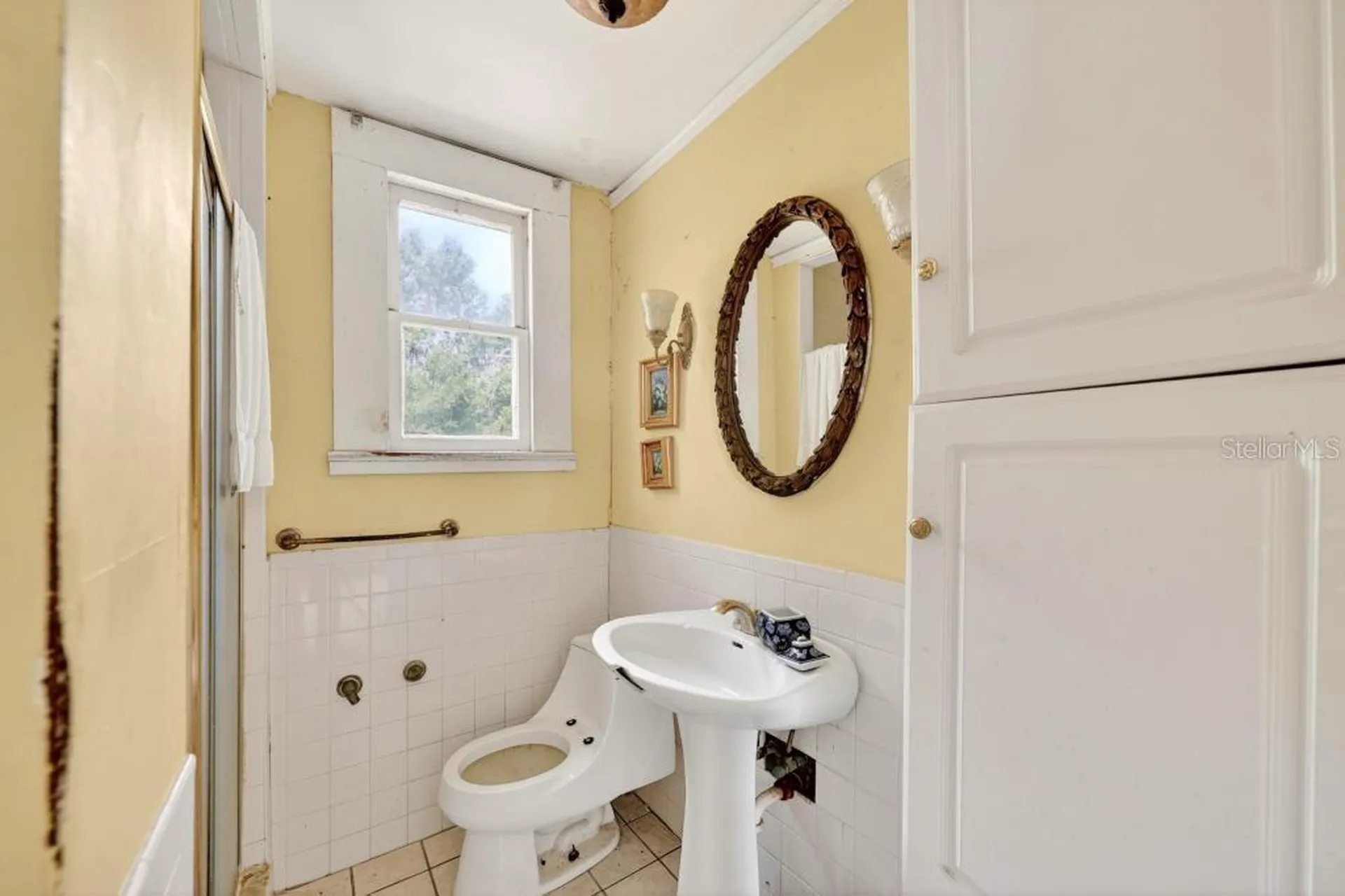 102 S Trowell Avenue Umatilla FL 32784