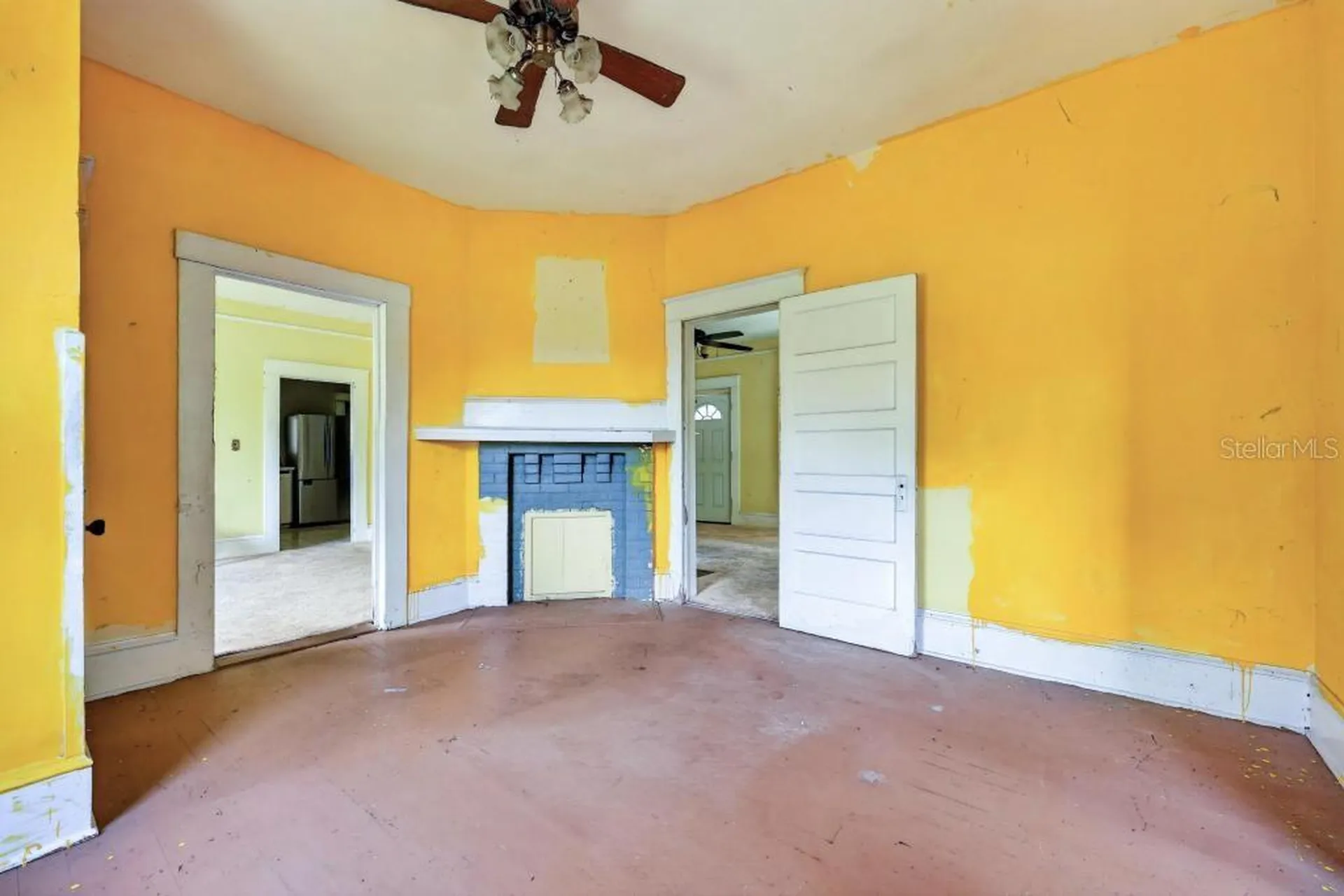 102 S Trowell Avenue Umatilla FL 32784