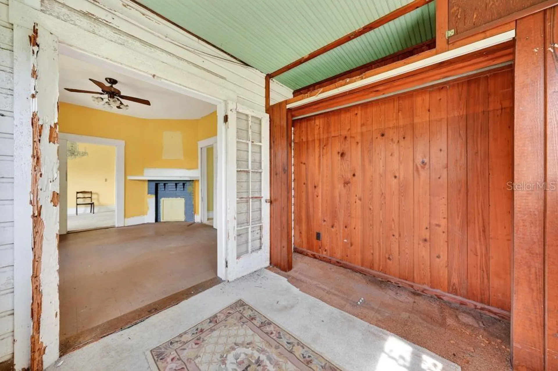 102 S Trowell Avenue Umatilla FL 32784