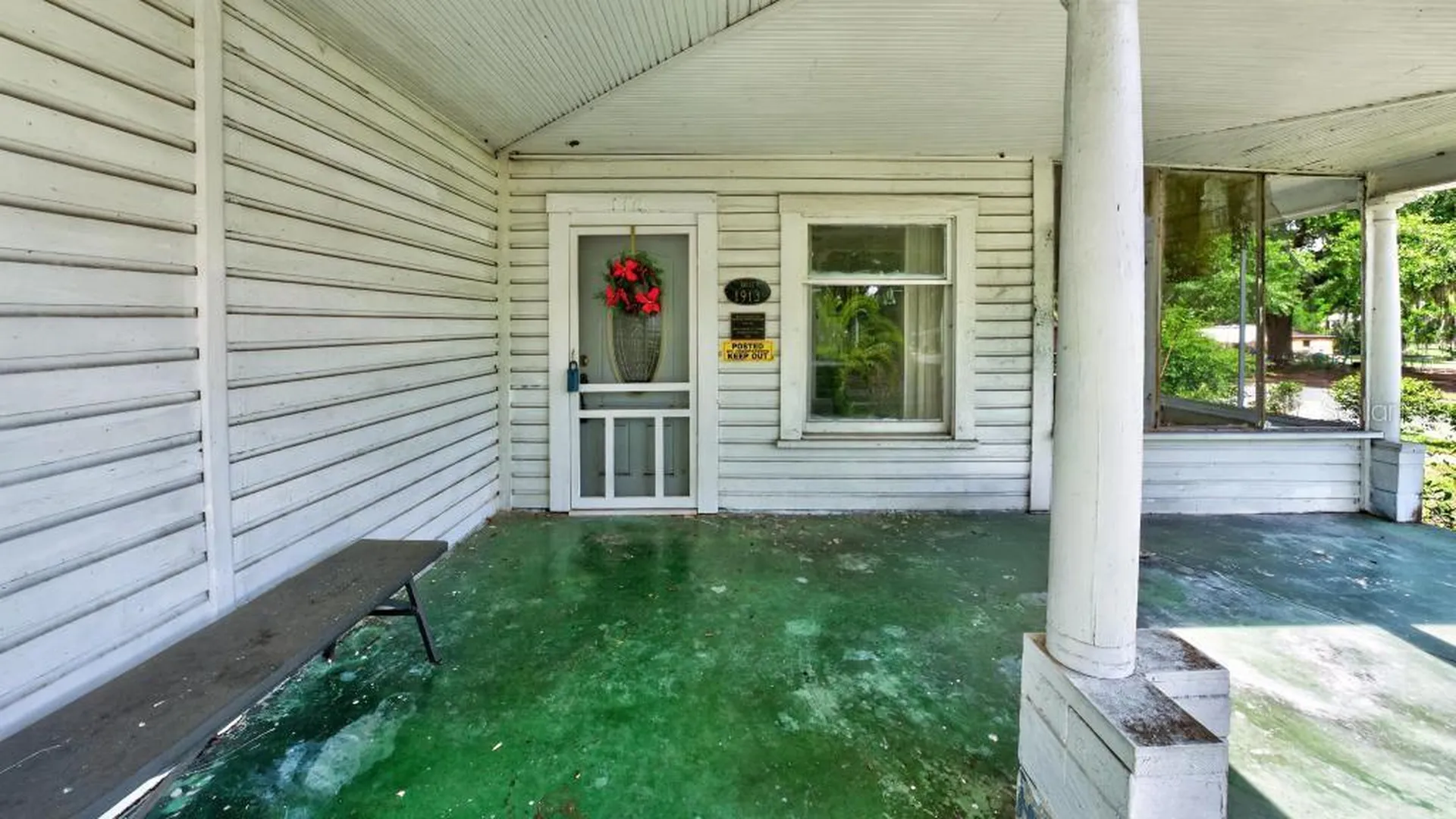 102 S Trowell Avenue Umatilla FL 32784