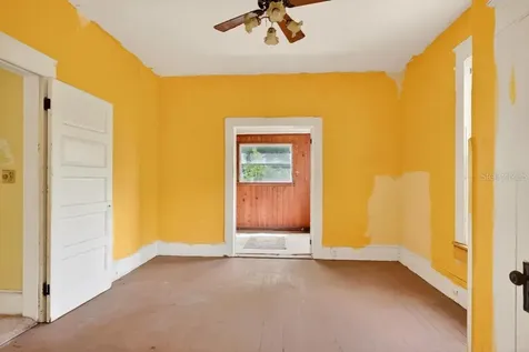 102 S Trowell Avenue Umatilla FL 32784