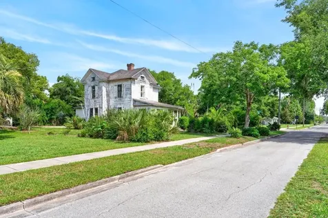 102 S Trowell Avenue Umatilla FL 32784
