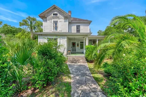 102 S Trowell Avenue Umatilla FL 32784