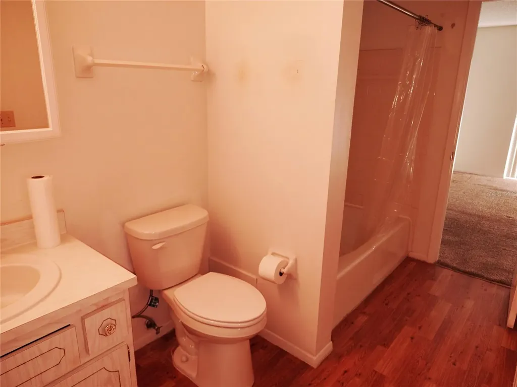 3737 Lake Bayshore Drive Bradenton FL 34205