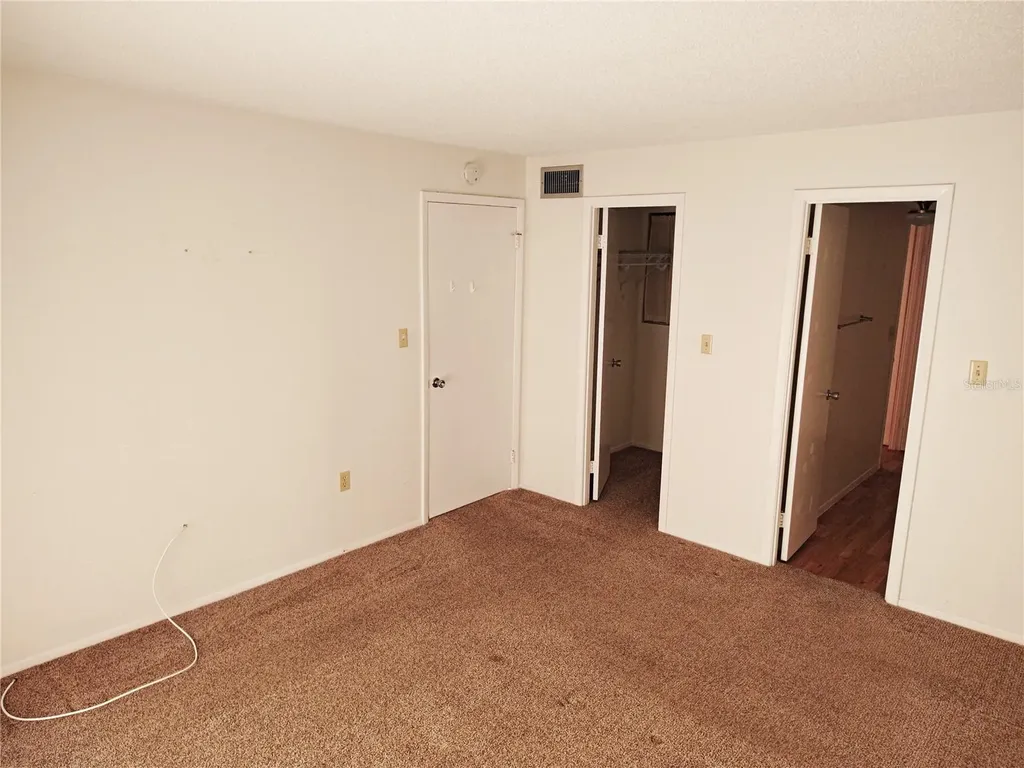 3737 Lake Bayshore Drive Bradenton FL 34205