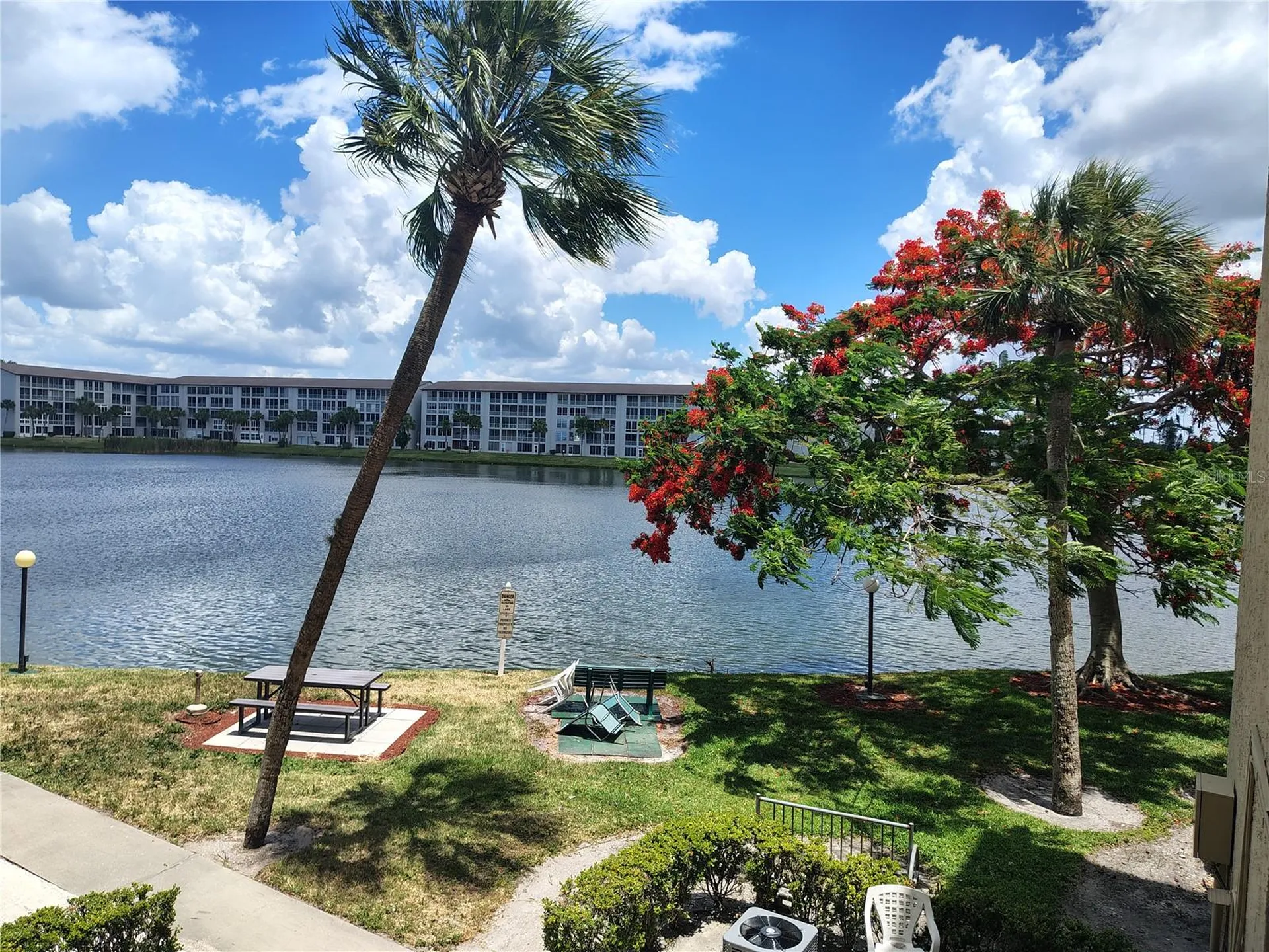3737 Lake Bayshore Drive Bradenton FL 34205